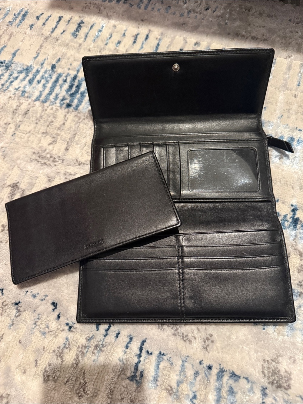 Coach Khaki and Black Signature Continental Wallet - Picture 4 of 4